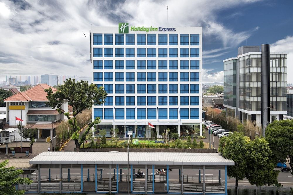 undefined Holiday Inn Express Jakarta Matraman by IHG 2