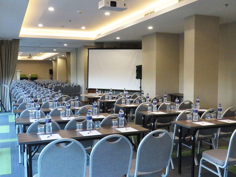 undefined Holiday Inn Express Jakarta Matraman by IHG 10