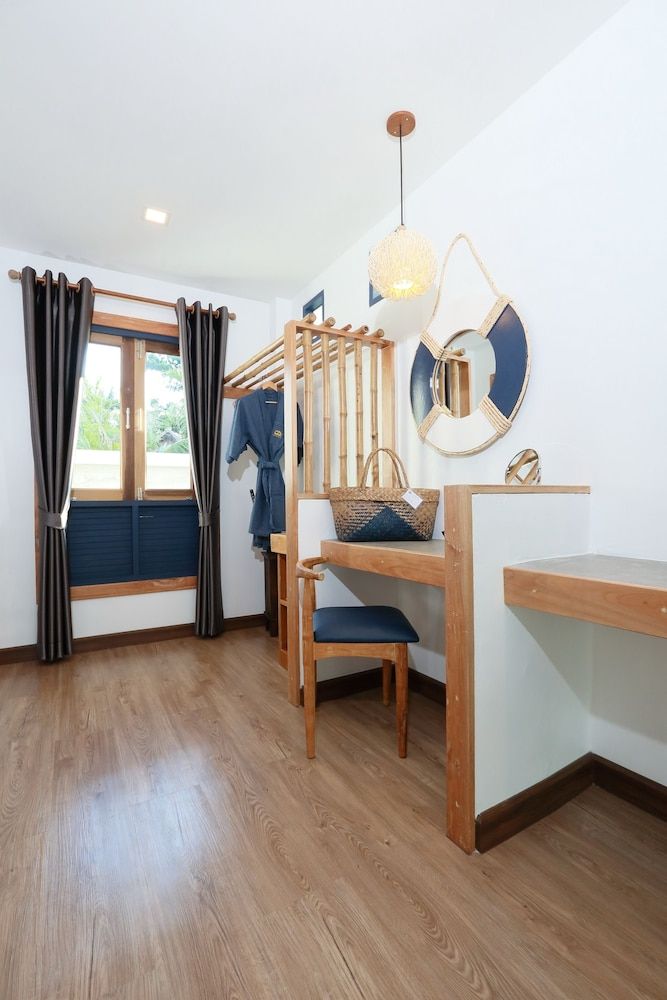 Lanta Casa Blanca Deluxe Double Room 8