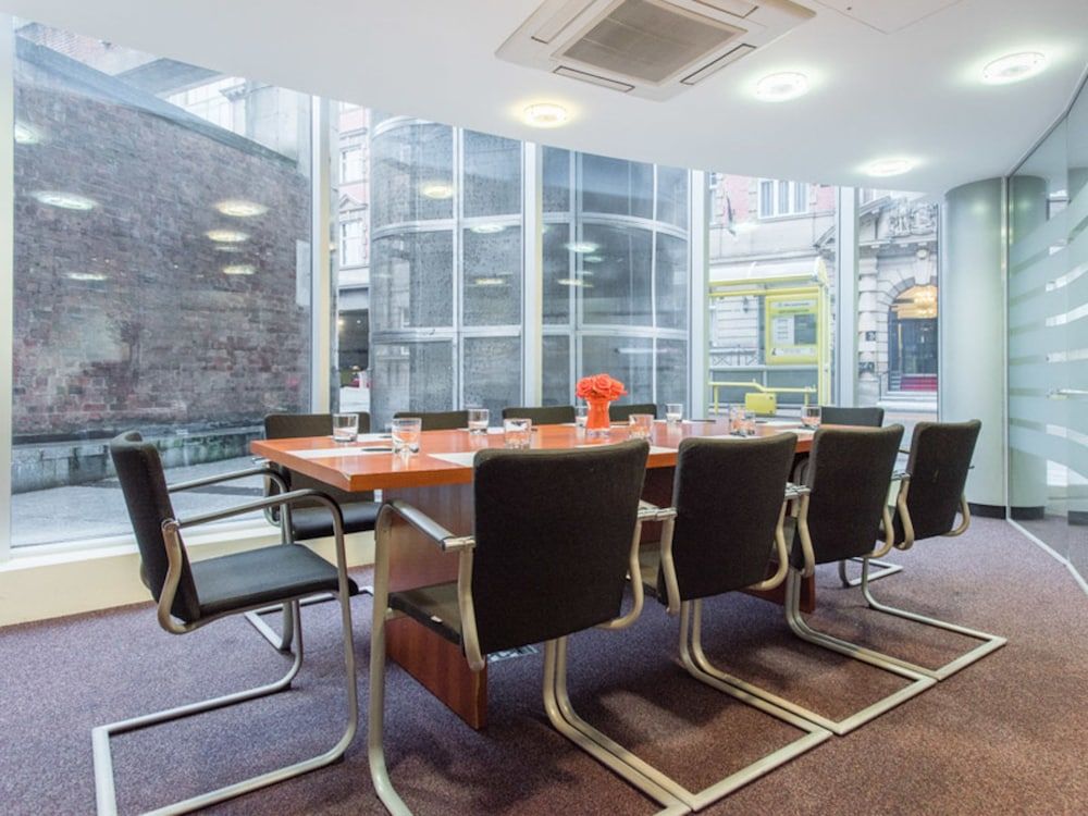 undefined PREMIER SUITES Liverpool 9