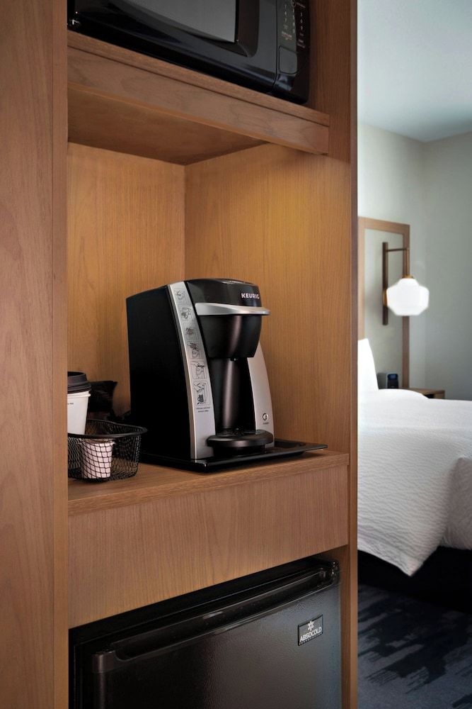Suite, 2 Queen Beds (Hearing Accessible)