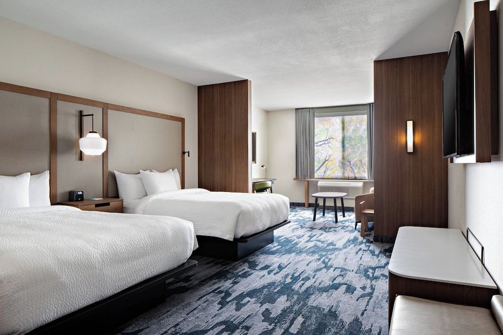 Suite, 2 Queen Beds (Hearing Accessible)