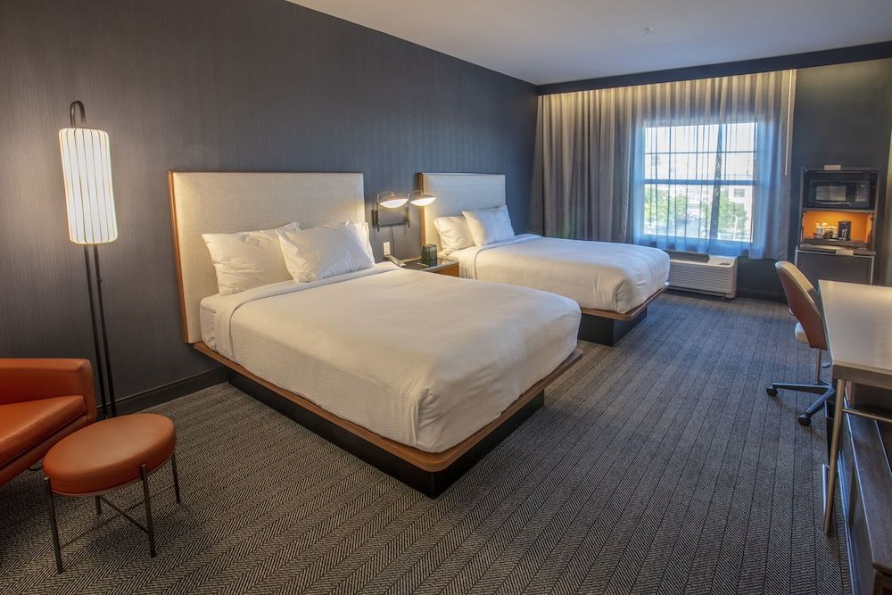 Room, 2 Queen Beds (Mobility/Hearing Access, Roll-in Shwr)