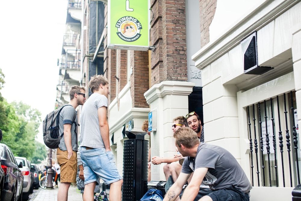 undefined The Flying Pig Uptown Hostel 4