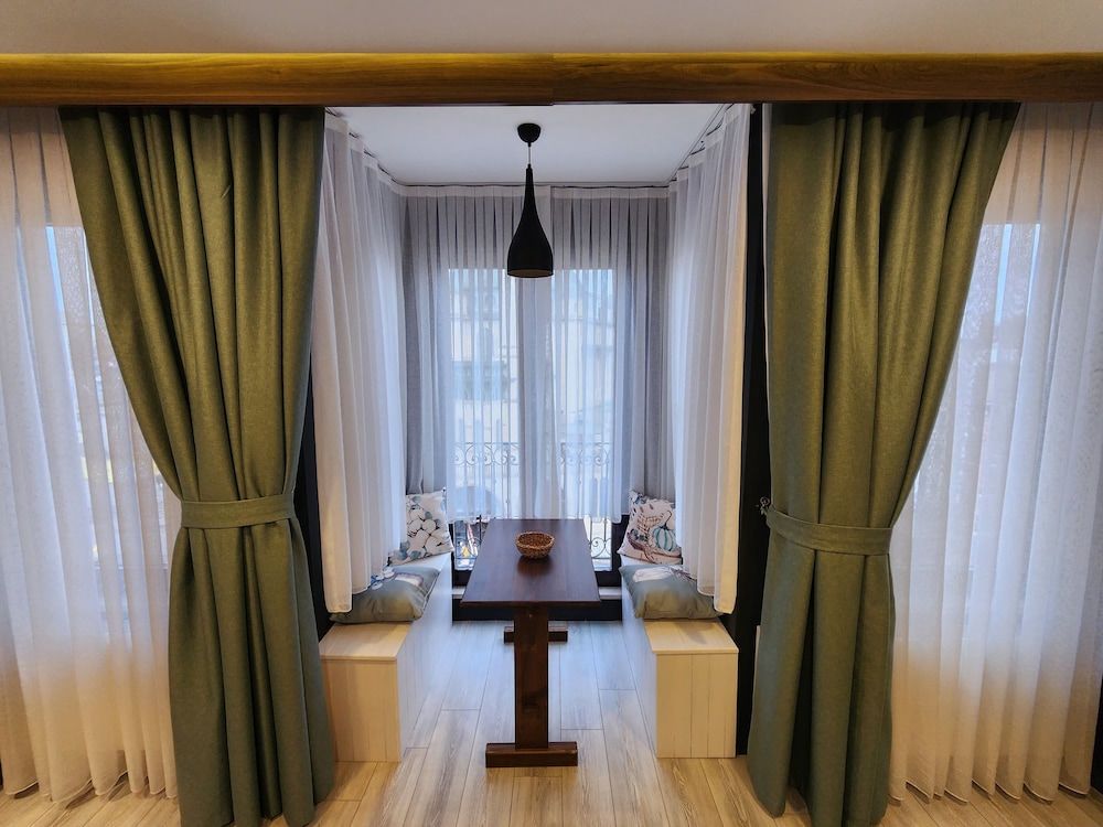 Taksim Landhouse Panoramic Taksim Studio House 9