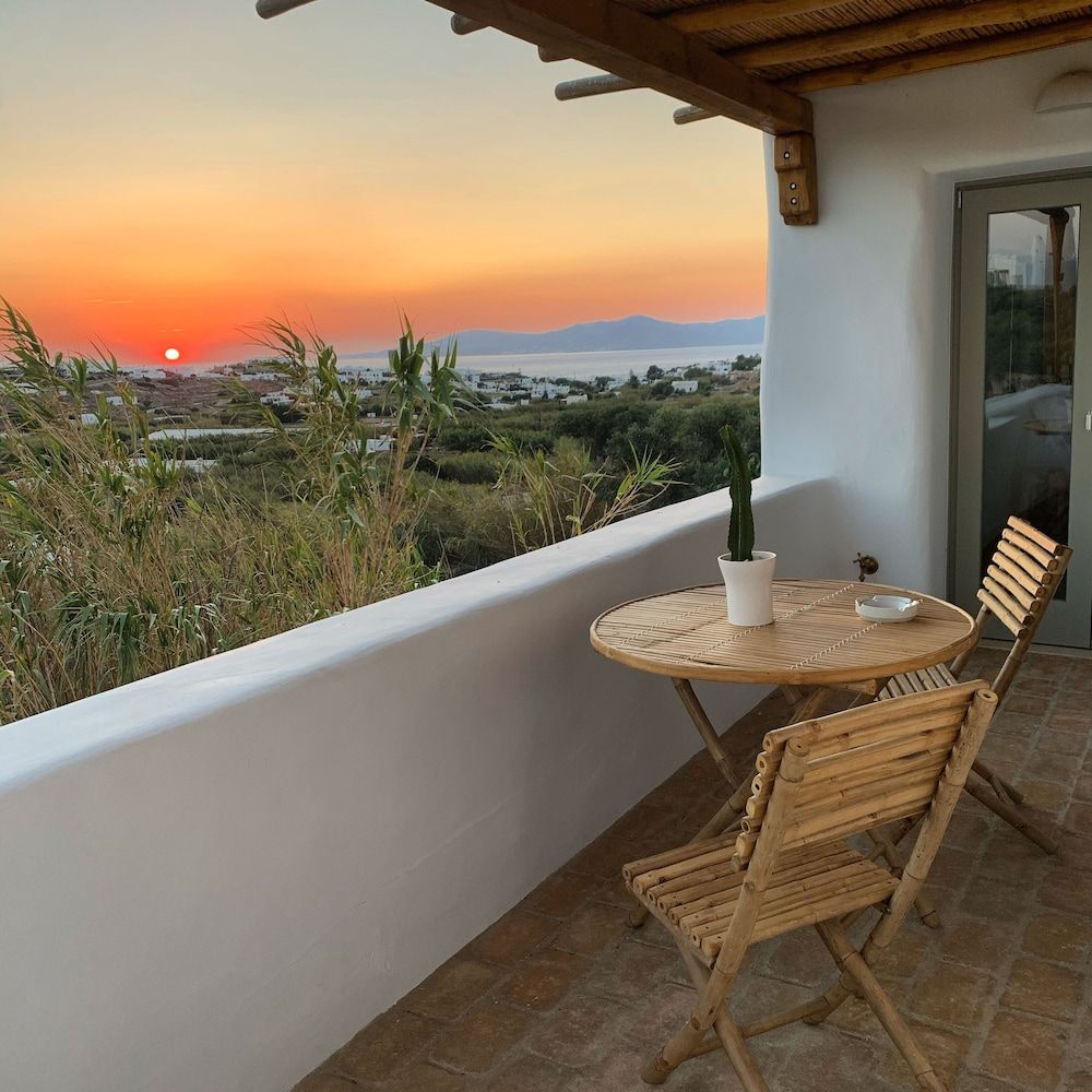 Ikies of Mykonos Junior Apartment (Fragkia) 5