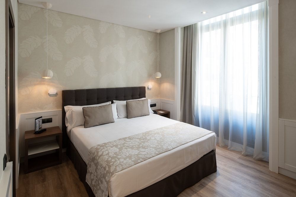 Catalonia Puerta del Sol Double Room 2