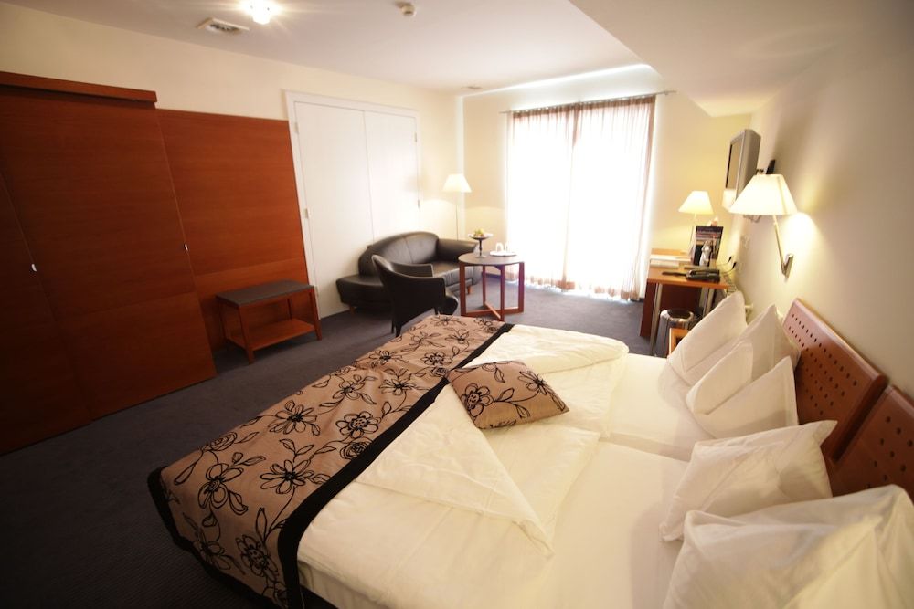 Double Room, Balcony, Lake View
