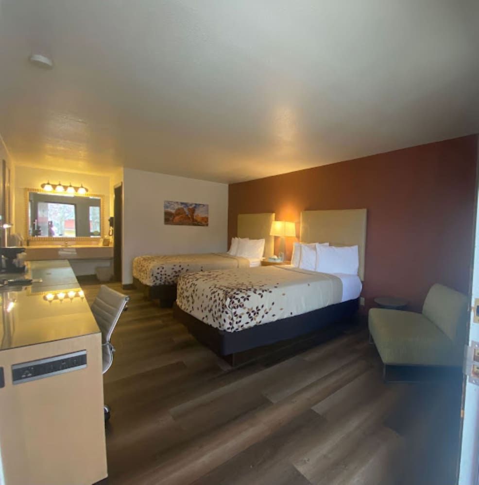 undefined Adventure Inn & Motel 3