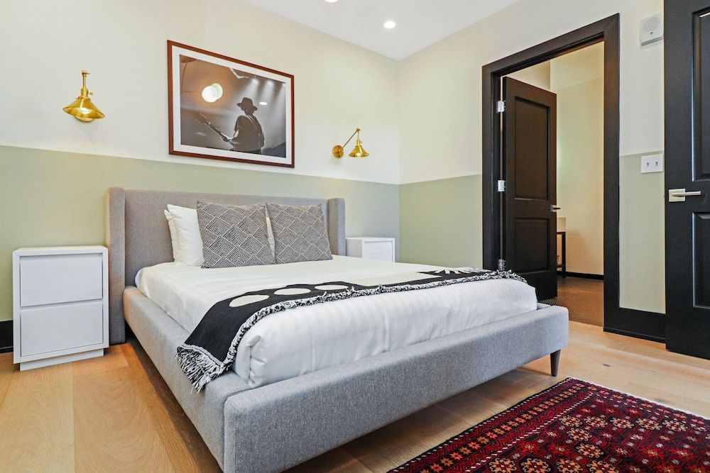 2 Bedroom
