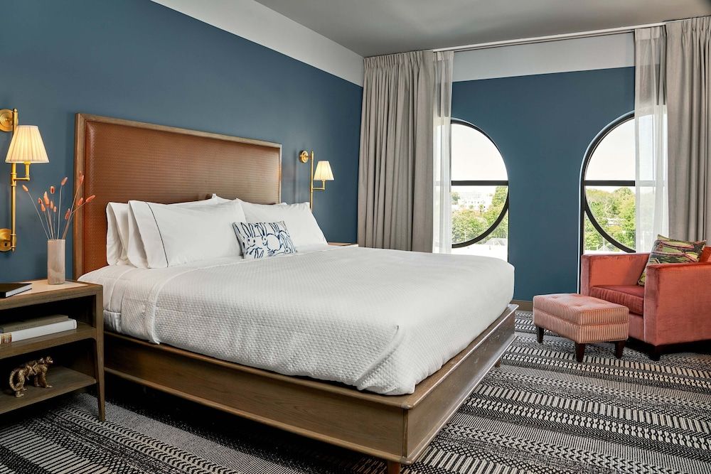 Standard Room, 1 King Bed