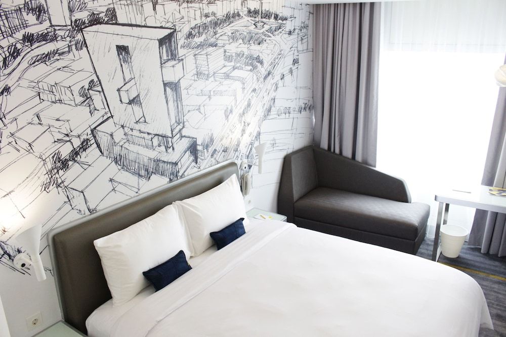 undefined YELLO Hotel Harmoni Jakarta 4