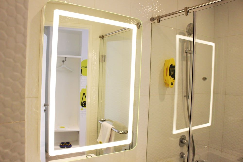undefined YELLO Hotel Harmoni Jakarta 9
