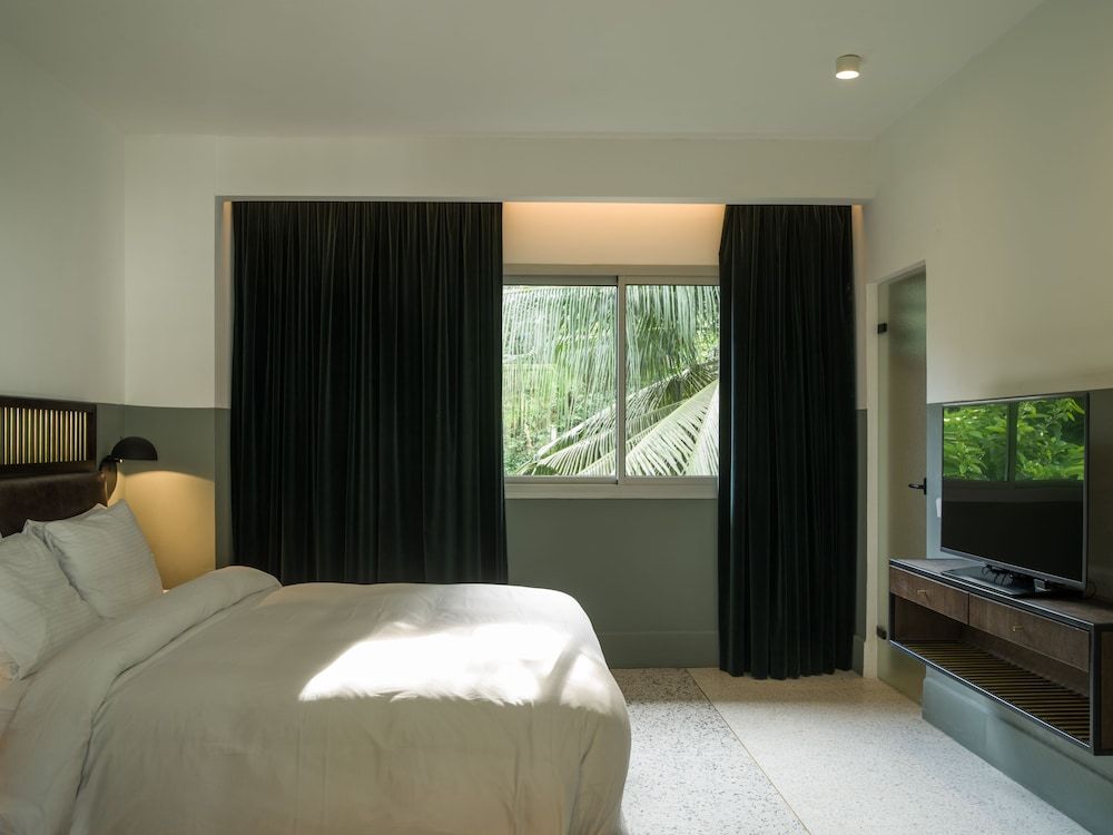 Lepic Villa Hotel Standard Double Room, 1 Queen Bed, Garden View