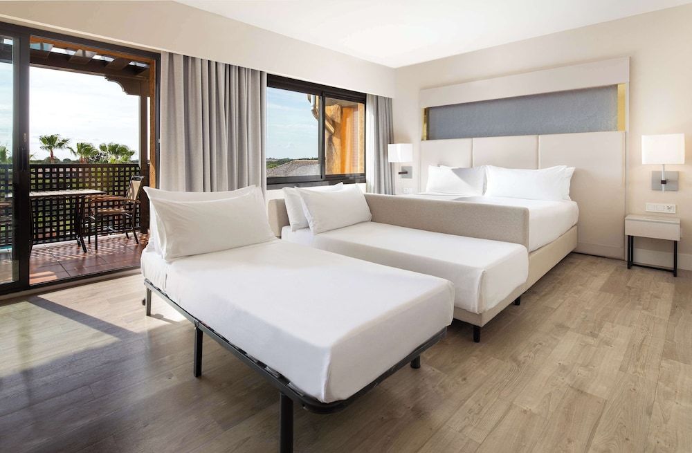 Deluxe Room, 1 King Bed