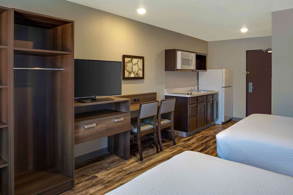 Room, 2 Queen Beds, Accessible, Non Smoking