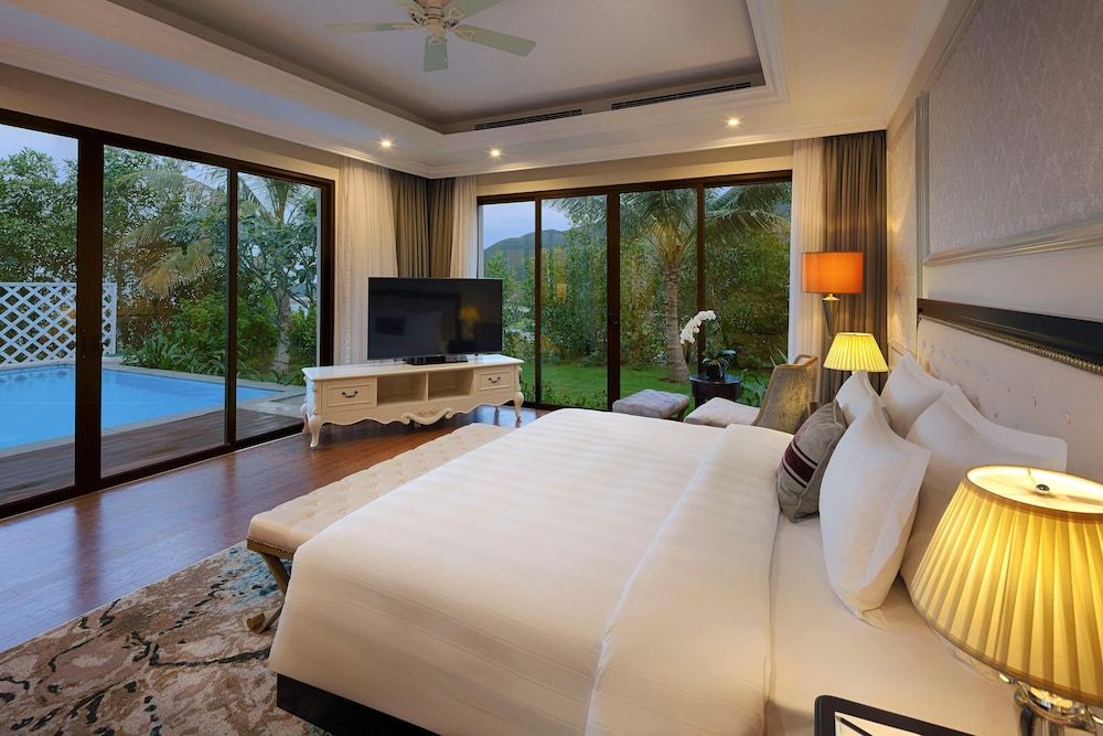 Villa, 3 Bedrooms, Pool View - VinWonders Access