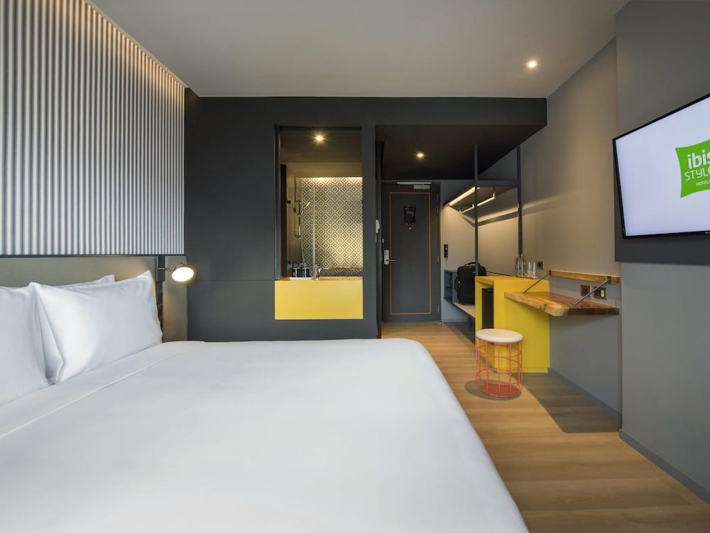 ibis Styles Bangkok Sukhumvit 4 Standard Room, 1 Queen Bed 3