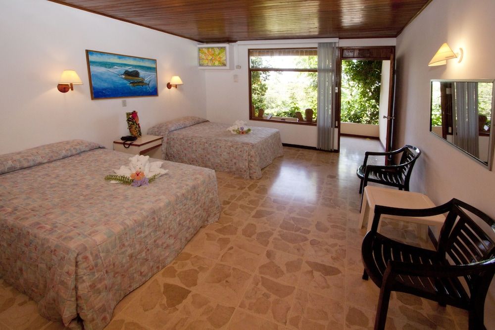 Standard Room, 2 Double Beds (Facing Main Street)