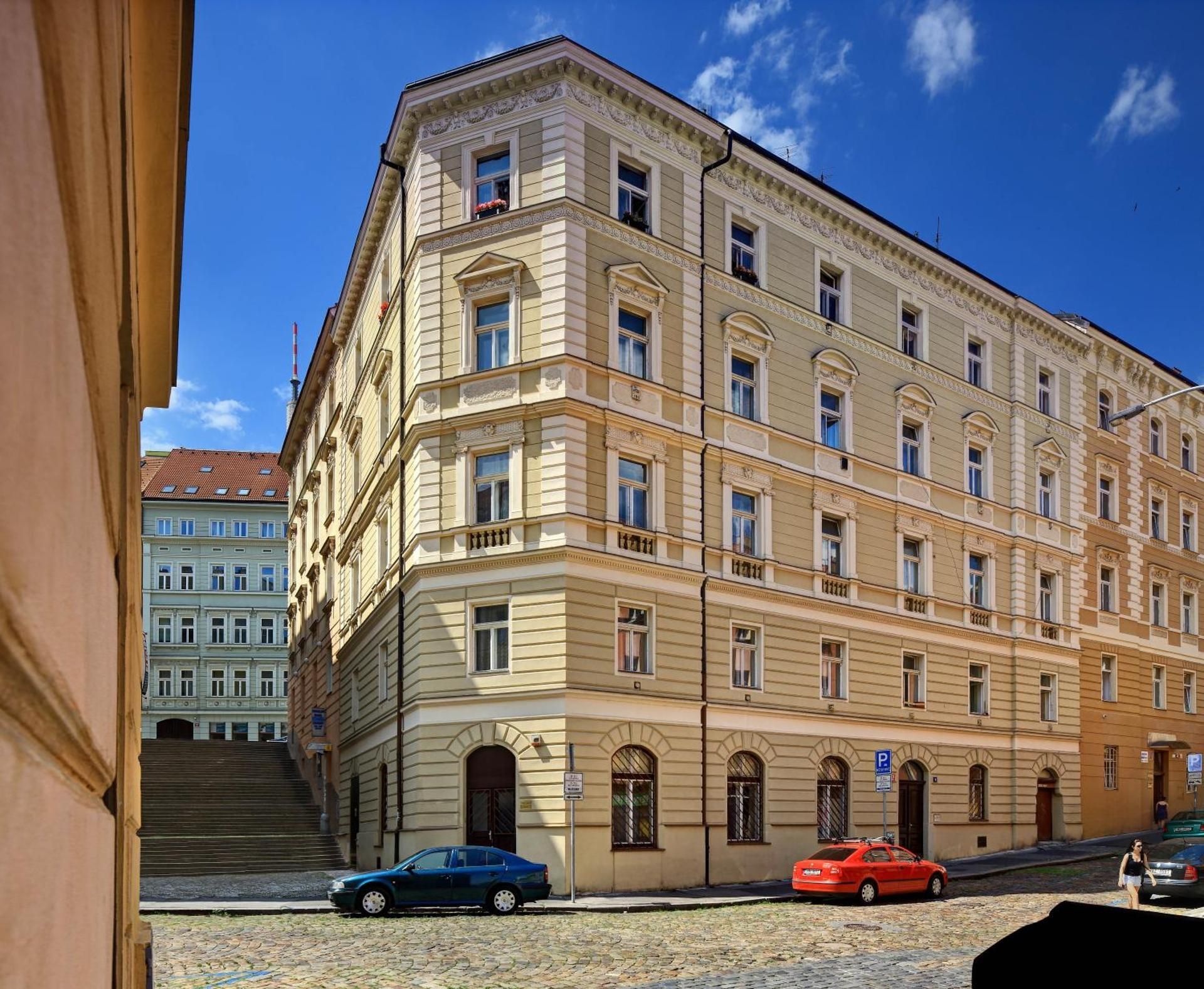 undefined Hotel Golden City 5