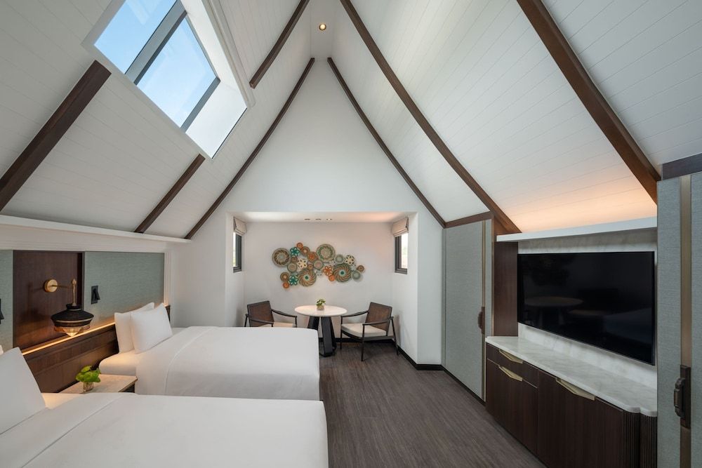 Suite, 2 Bedrooms, Balcony