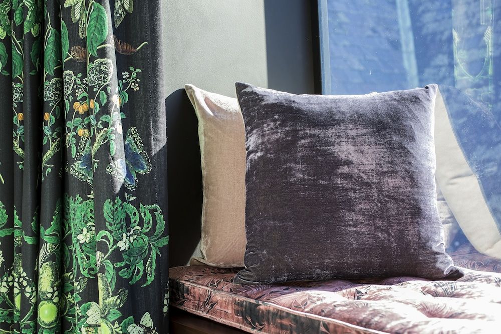 Crystalbrook Albion Master 9