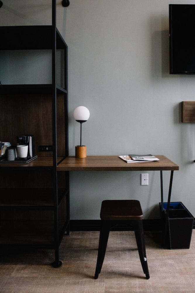 TRYP by Wyndham Pittsburgh/Lawrenceville Room, 1 King Bed, Non Smoking (Micro Room) 14