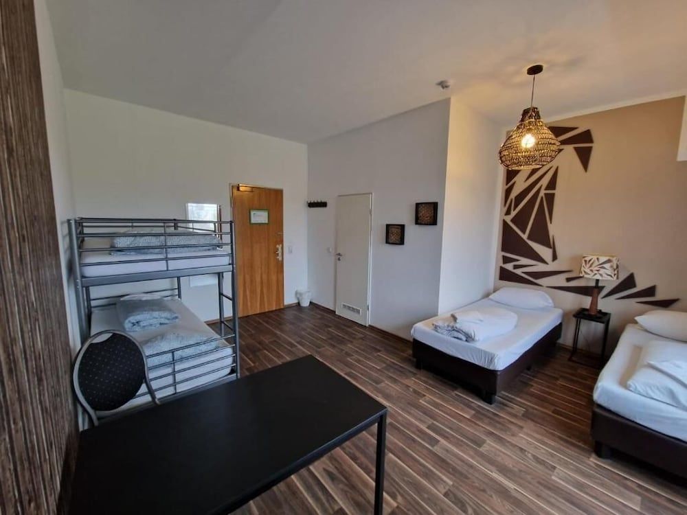 undefined Ootel.com 2