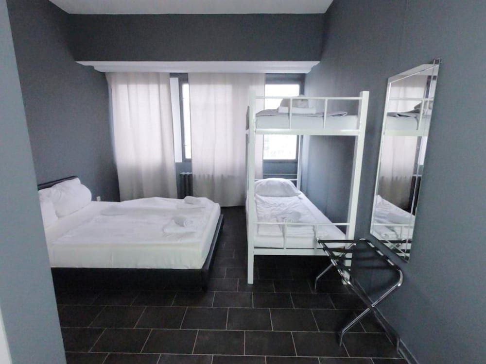 undefined Ootel.com 9