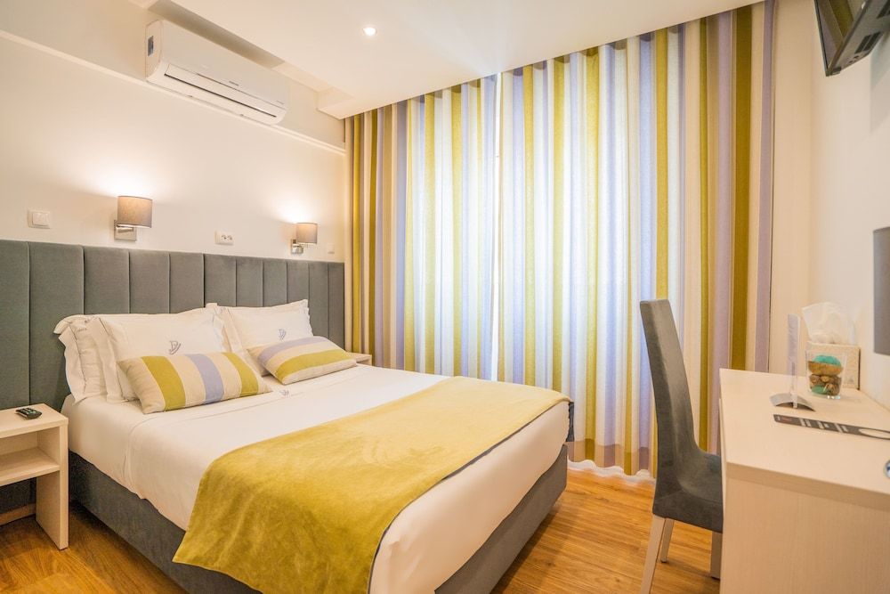Dinya Lisbon Hotel Double or Twin Room 9