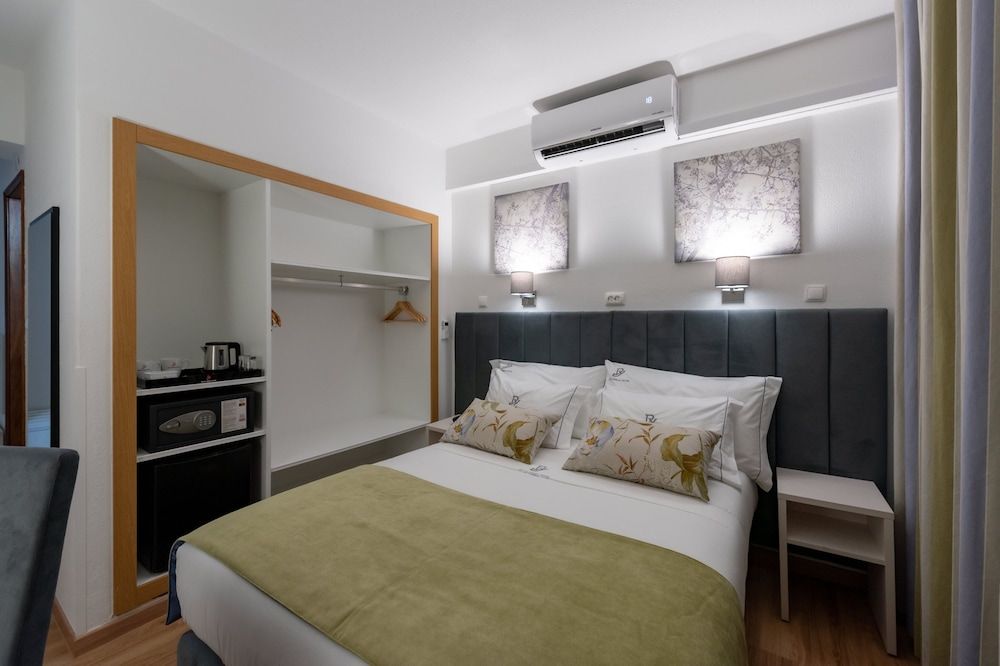 Dinya Lisbon Hotel Double or Twin Room 18