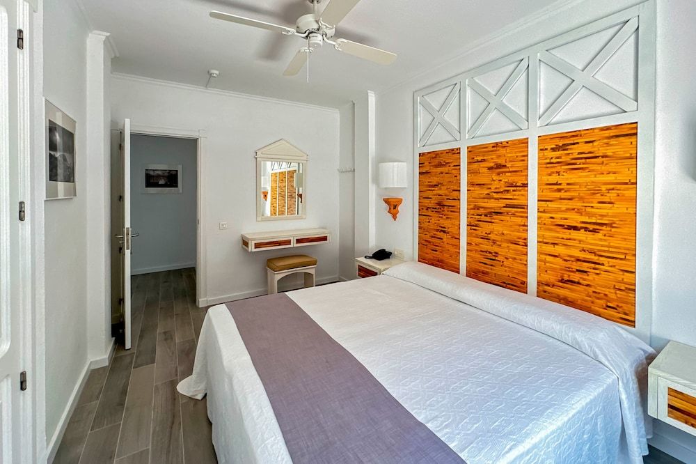 Apartamentos Parque del Sol Standard Apartment 4