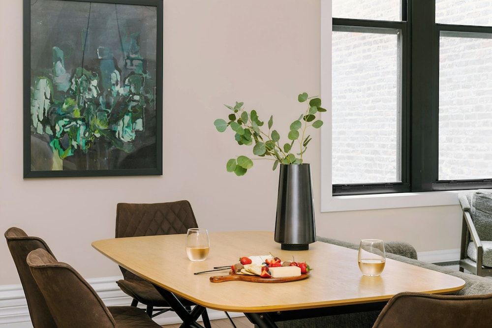 undefined Sonder by Marriott Bonvoy Jewelers Row Apartments Millenium Park 2