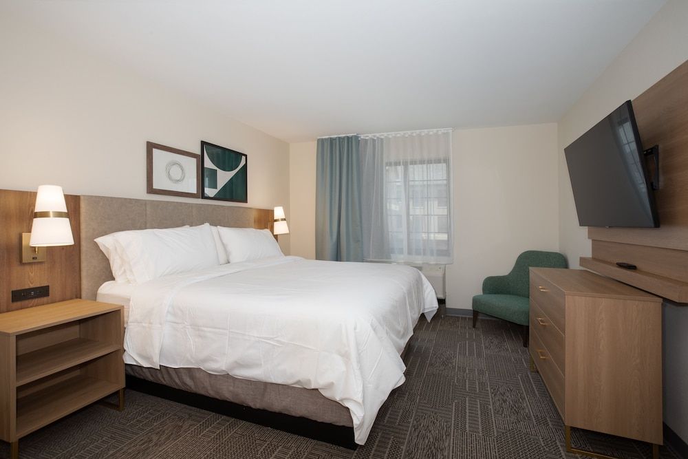 Suite, 2 Bedrooms, Kitchen