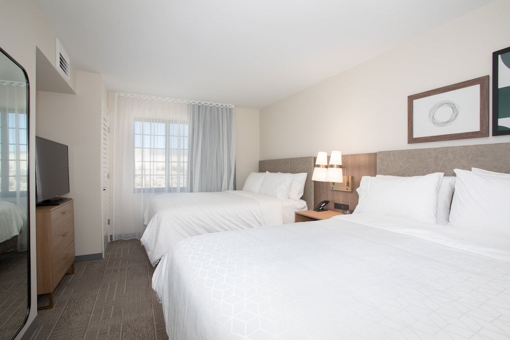 Suite, 2 Bedrooms, Accessible Bathtub, Kitchen (Communications, Mobility)
