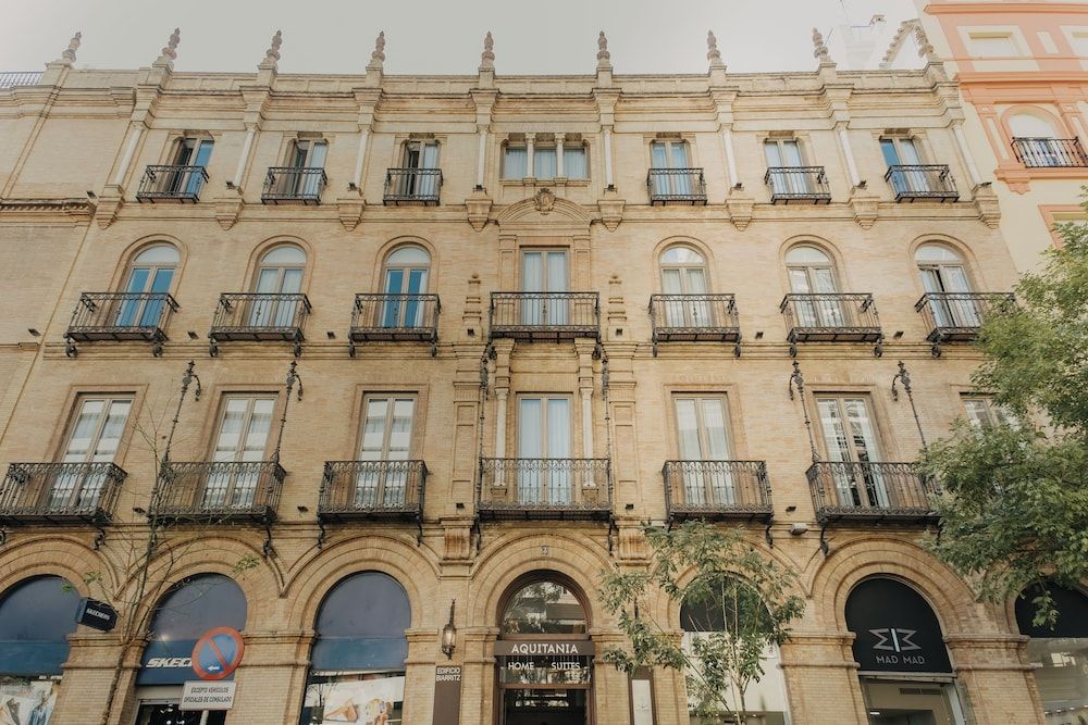 undefined Aquitania Home Suites 8