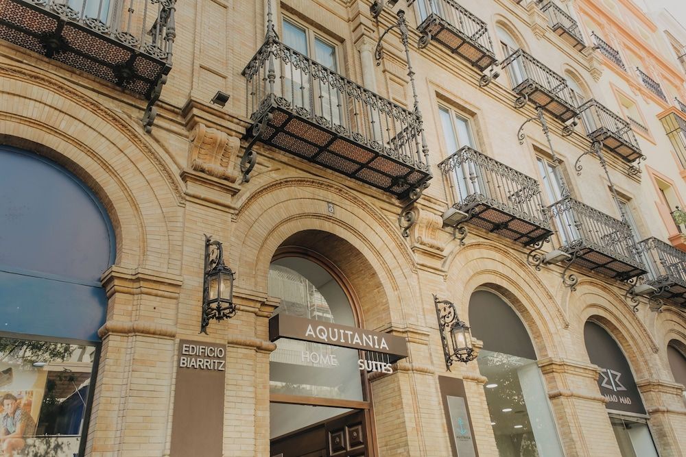 undefined Aquitania Home Suites 7