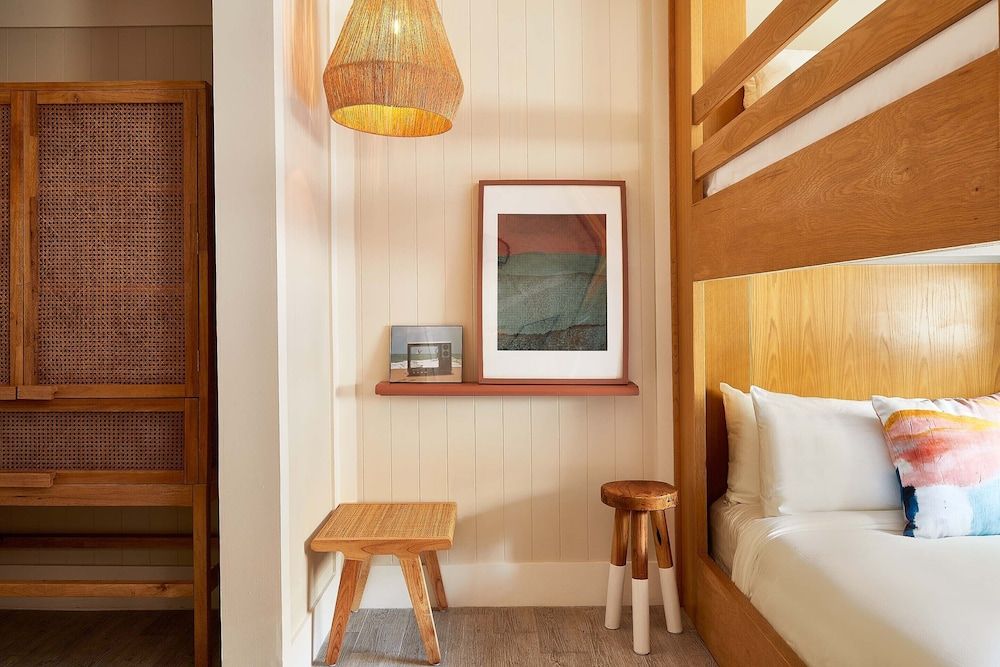 undefined Life House, South of Fifth 7