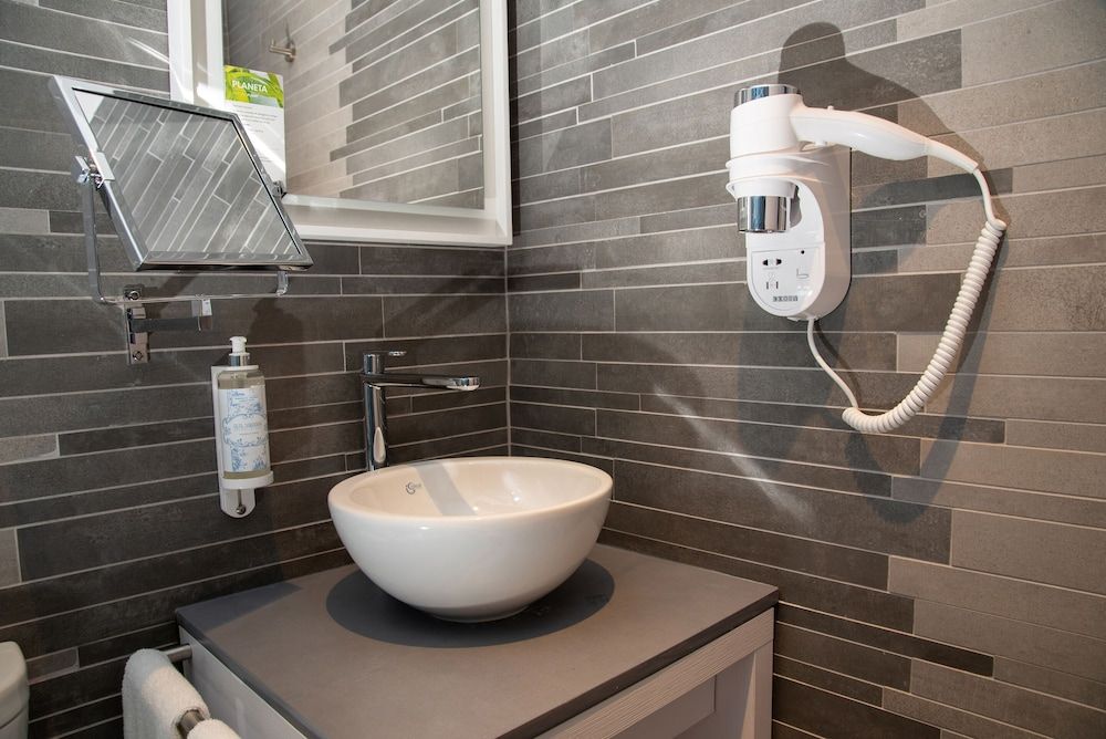 Be Poet Baixa Hotel Standard Room 12