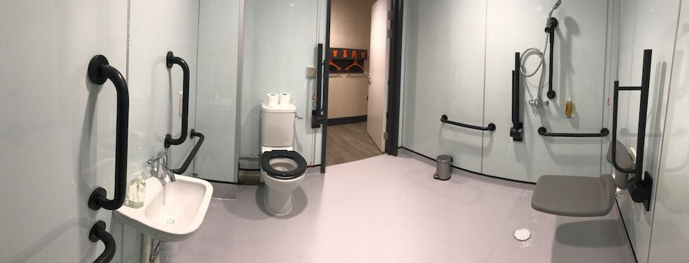 easyHotel Ipswich Double Room, Accessible (No Windows) 3