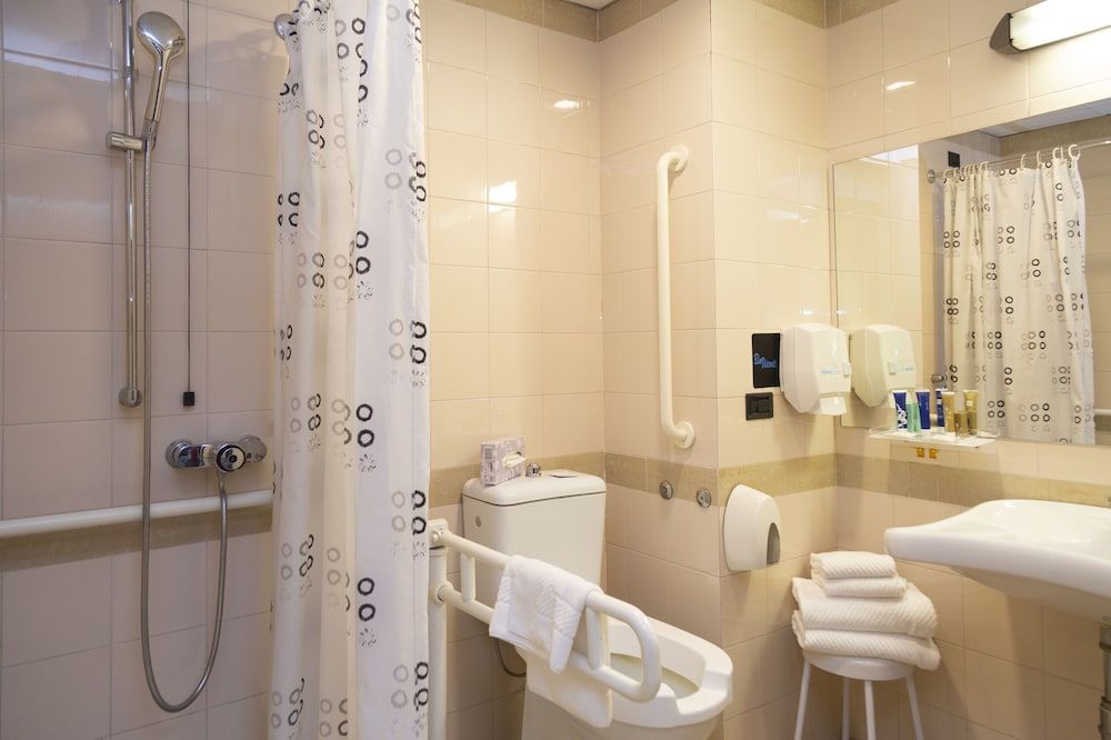 iH Hotels Milano Blu Visconti Standard Double or Twin Room, Accessible 5