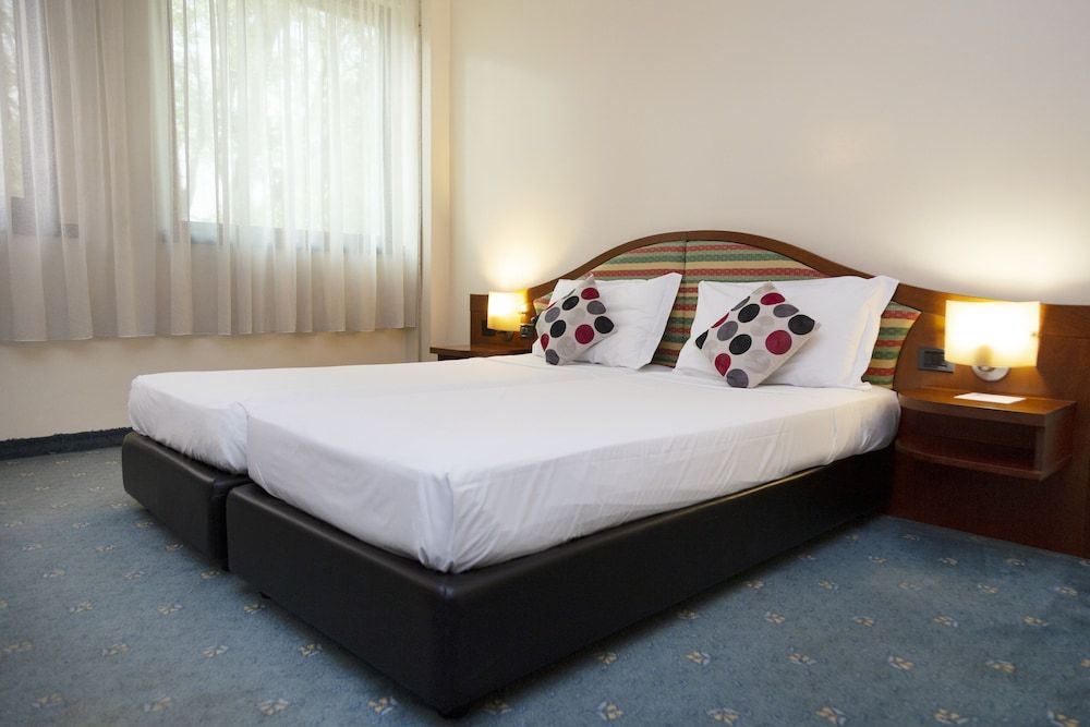 iH Hotels Milano Blu Visconti Standard Double or Twin Room, Accessible 2