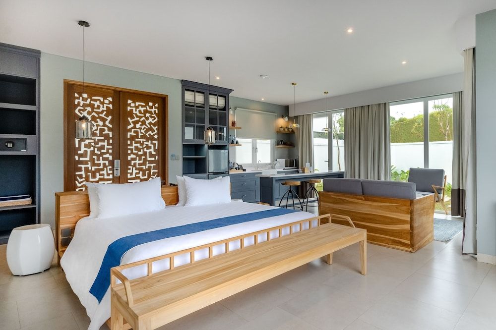 Seascape Pool Villa
