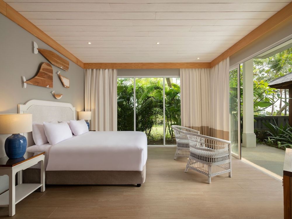 Bluewave Pool Villa