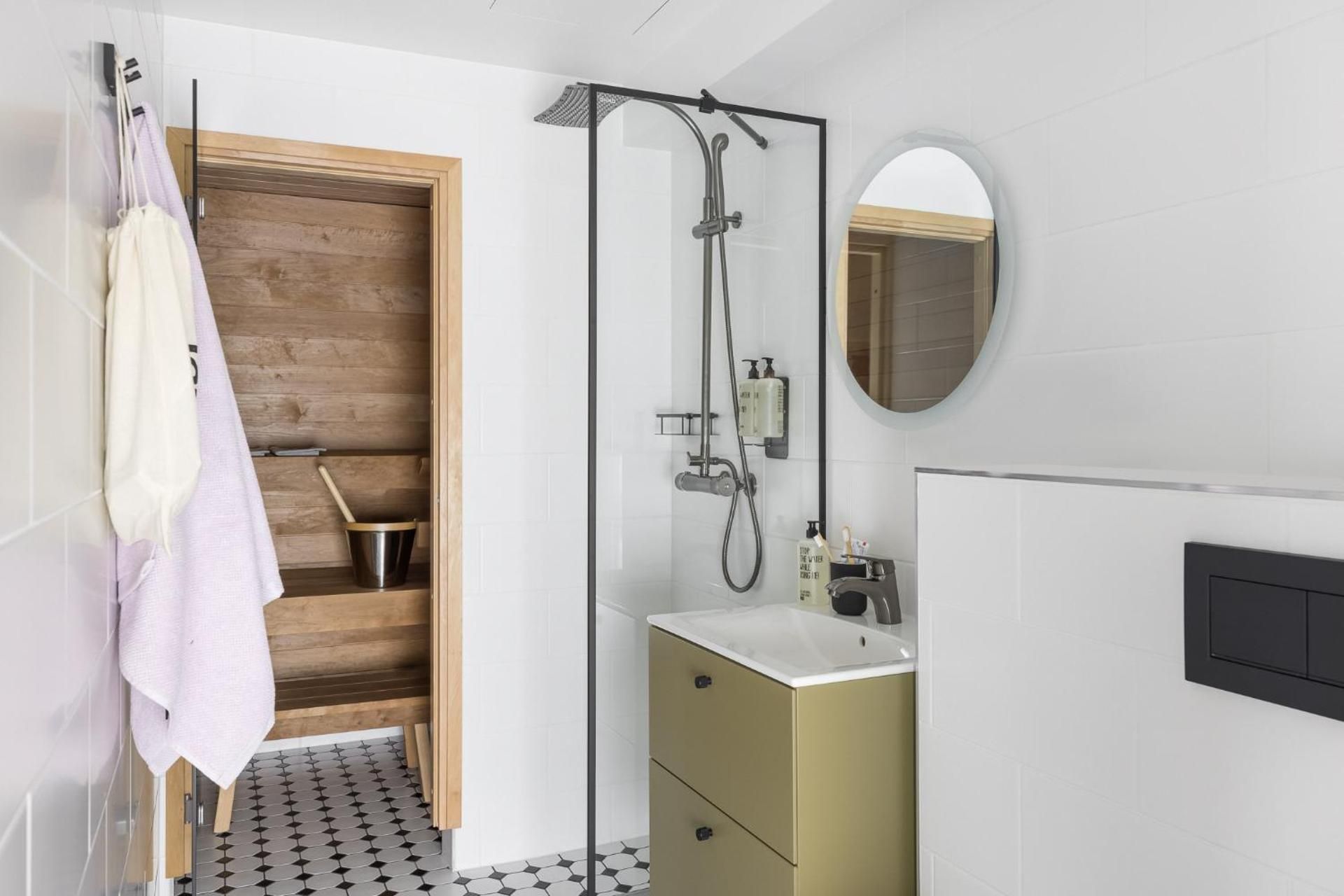 undefined Bob W Helsinki City Centre 4