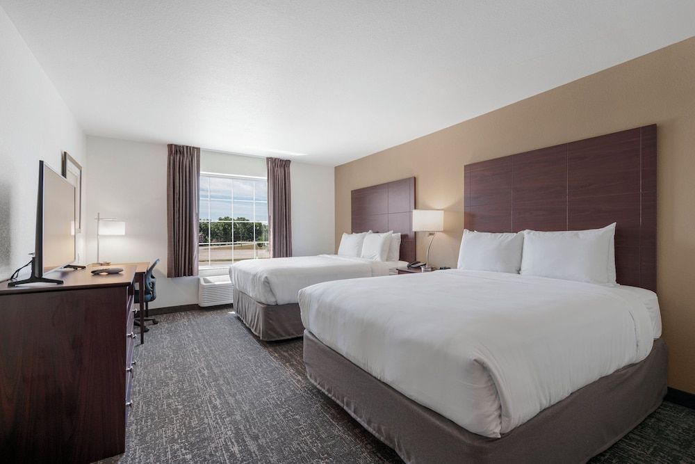 Cobblestone Hotel & Suites - Urbana Room, 2 Queen Beds, Accessible, Non Smoking 2