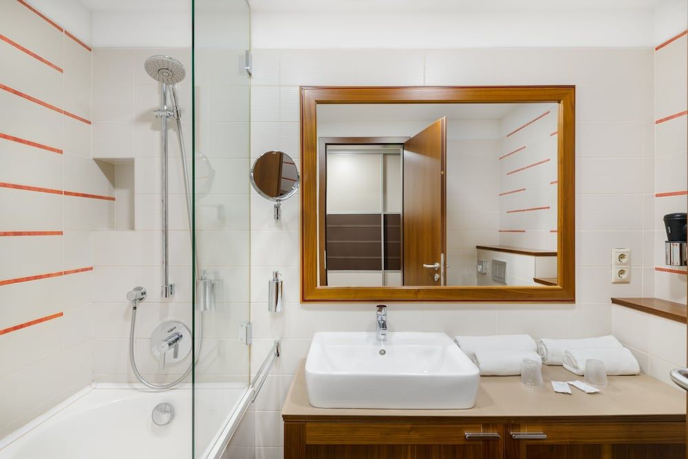 Corso Hotel Pécs Standard Twin Room 5