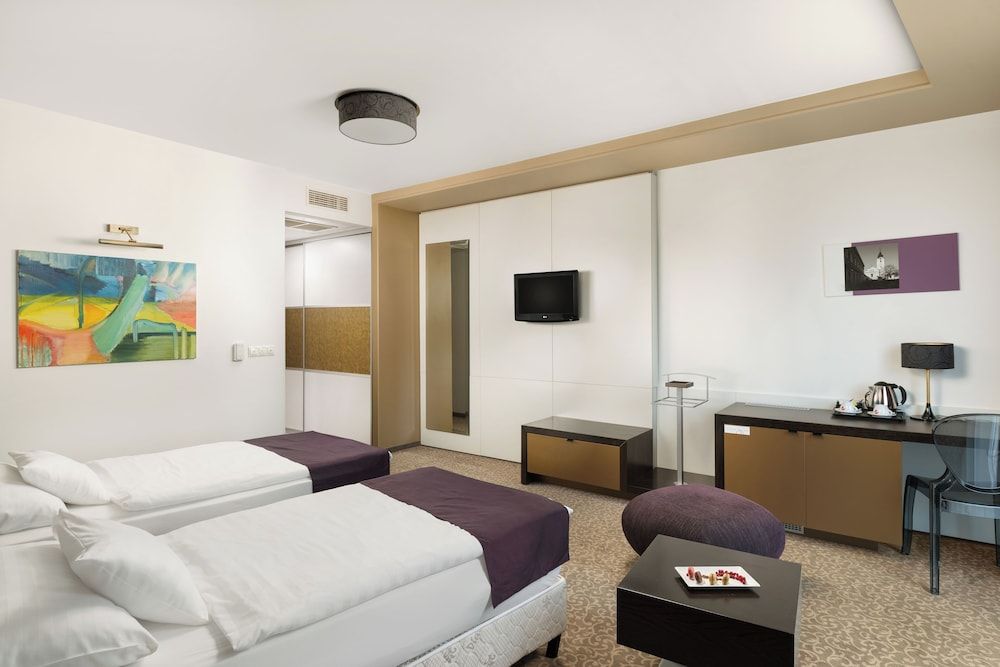 Corso Hotel Pécs Superior Double or Twin Room 4