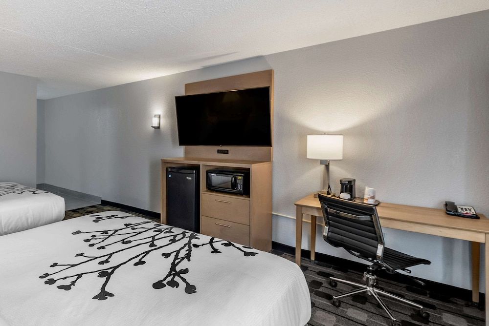 Sleep Inn Terre Haute University Area Standard Room, 2 Queen Beds, Non Smoking 8