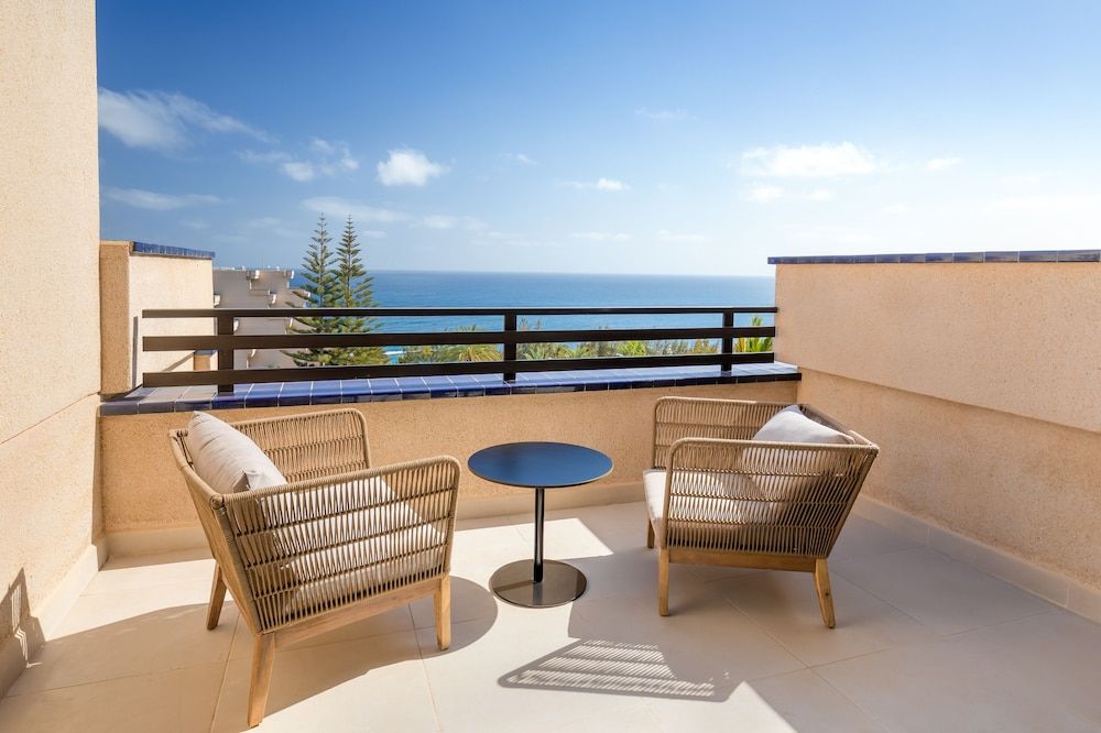 Barceló Lanzarote Royal Level Deluxe Room, Sea View (Deluxe) 2